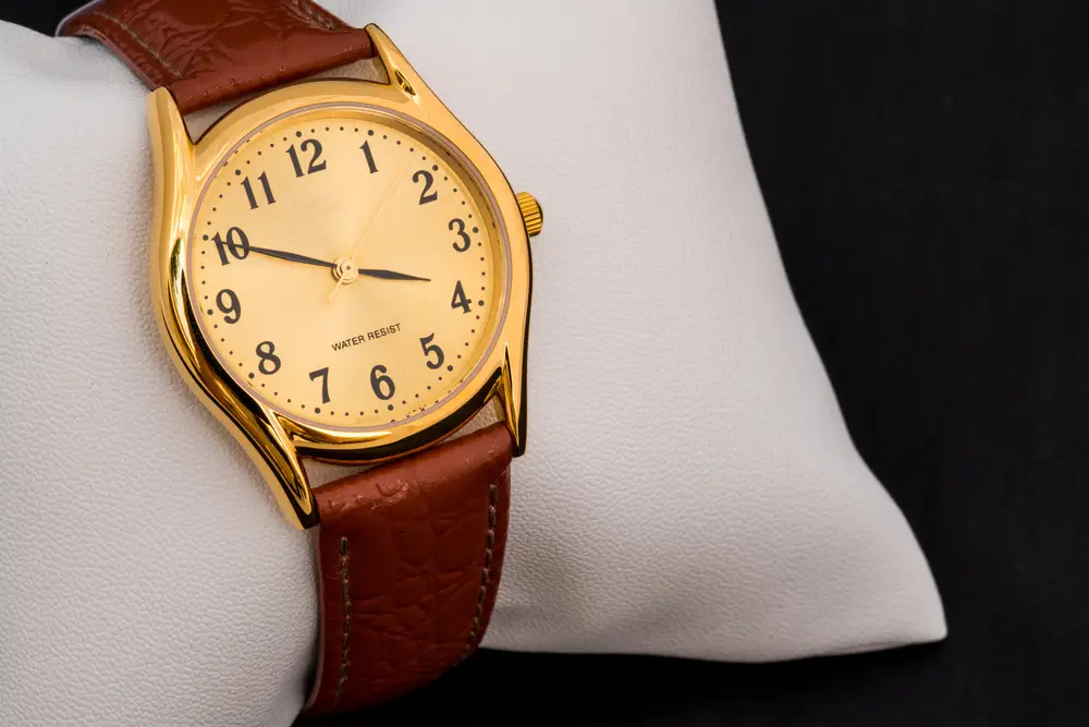 Ceas cu curea metalică sau din piele: ce varianta ți se potrivește - Timp liber