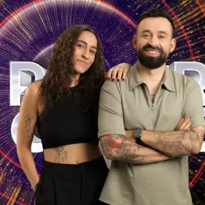Cine este Oase de la Power Couple și de ce nu mai vorbește cu CRBL - Timp liber