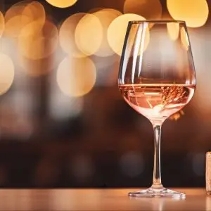 Cum alegi un vin rosé bun fără să-l guști mai întâi - Timp liber
