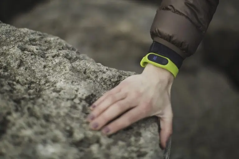 Funcția ascunsă Fitbit care îți garantează numărul corect de pași