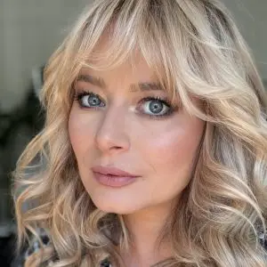 Laura Cosoi arată superb fără machiaj, la 44 de ani - Timp liber