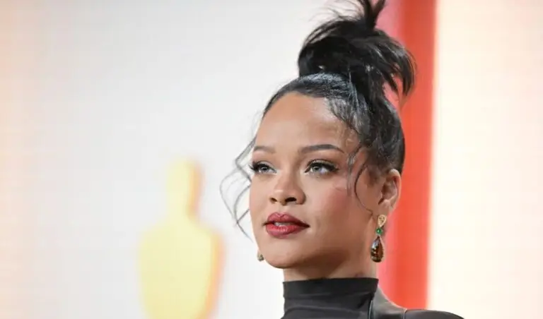 Rihanna și micul incident vestimentar la show-ul lui A$AP Rocky