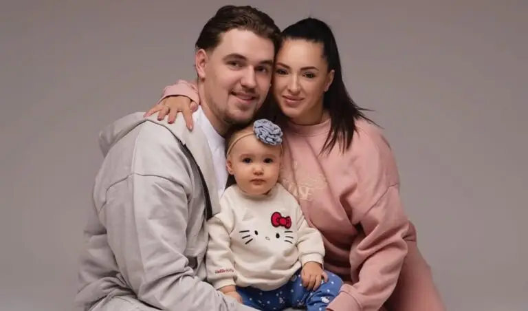 Amira, fetița Larisei Iordache, a împlinit un an