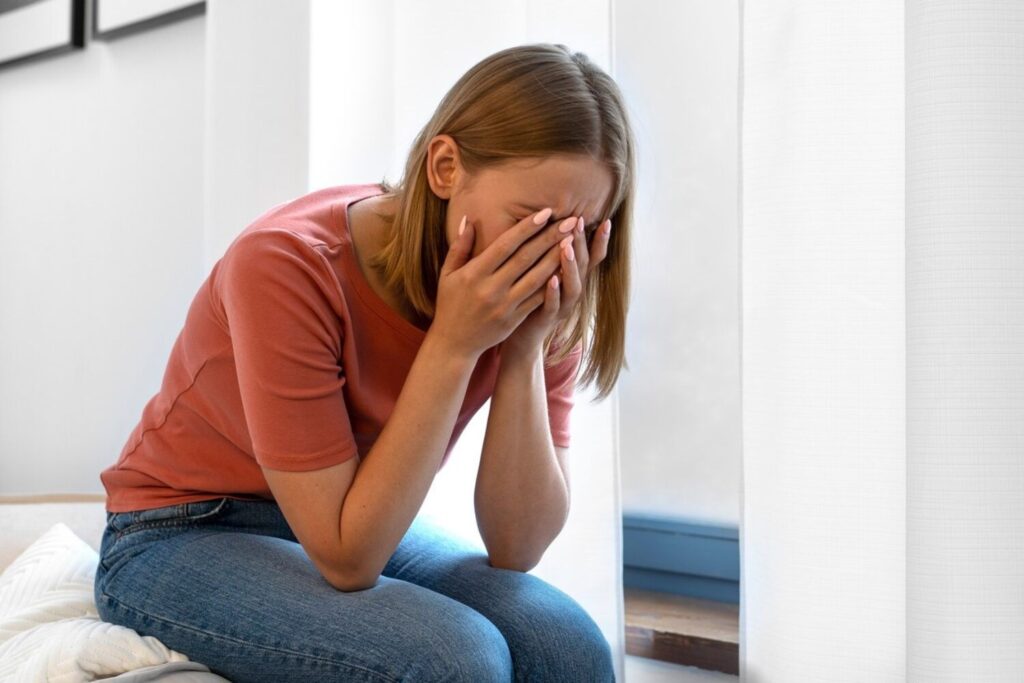 Atacuri de panică: ce se întâmplă în corp și cum le controlezi - wellness