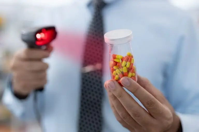 Medicamentele false: cum le recunoști și de ce sunt periculoase
