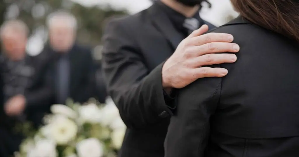 Ajutor de înmormântare 2026: sume noi și reguli simplificate - Corp sănătos