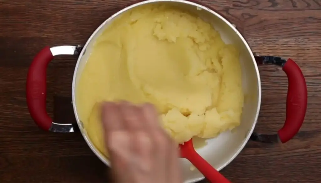 Condimentul care strică piureul de cartofi - Corp sănătos