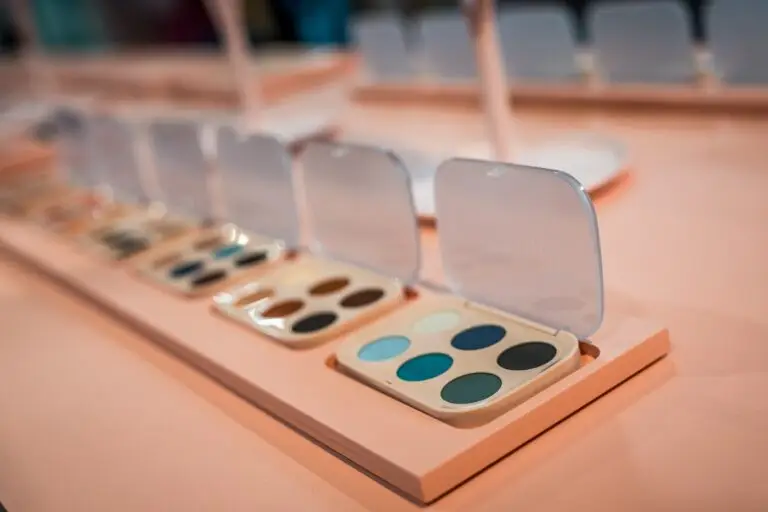 Notino lansează Notino Collection, noua colecție de make-up, creată pentru frumusețea modernă