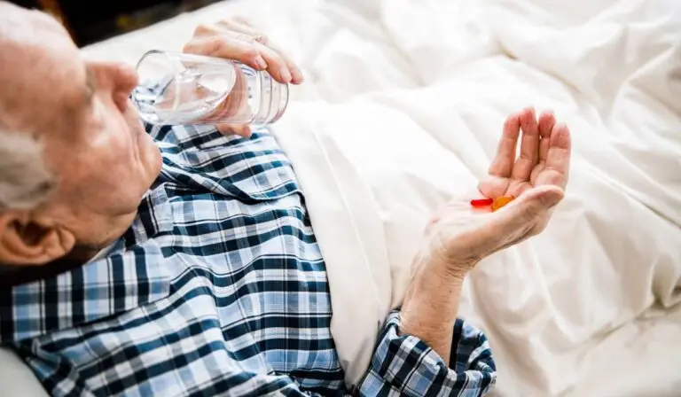 De ce nu e bine să te culci imediat după ce iei medicamente