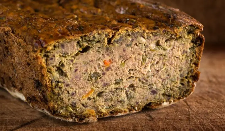 Drob vegetal cu ciuperci, spanac și leurdă — rețeta de primăvară