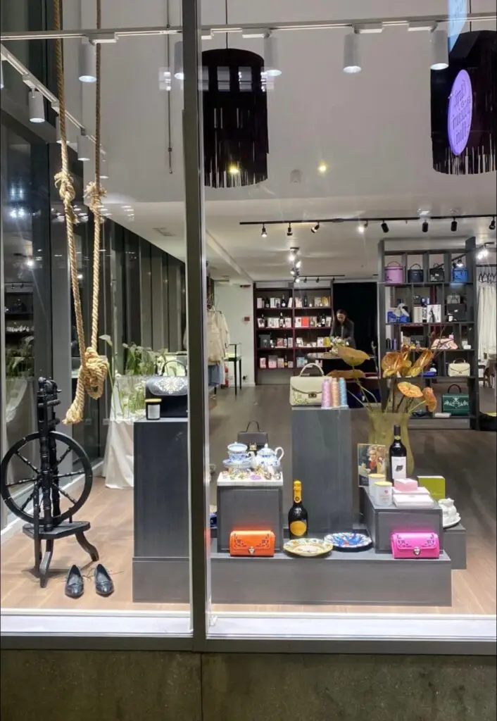 FORME: noul spațiu dedicat designului românesc din București - Corp sănătos
