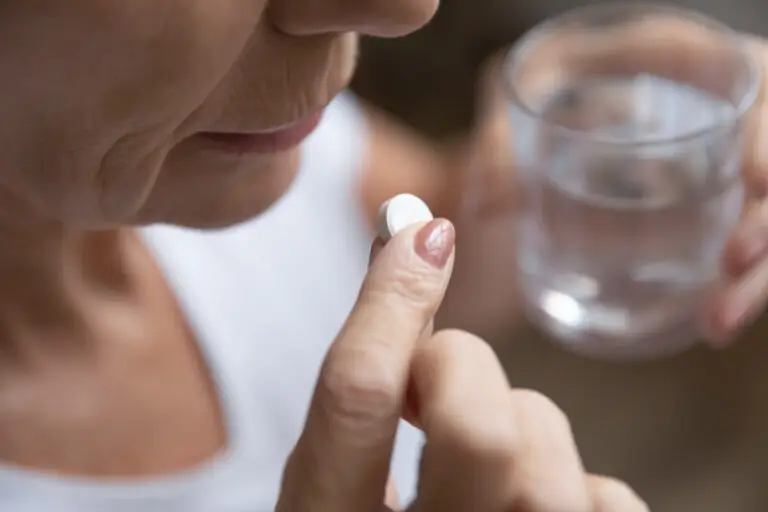 Vitamina D ar putea reduce riscul de Alzheimer cu 16 ani înainte