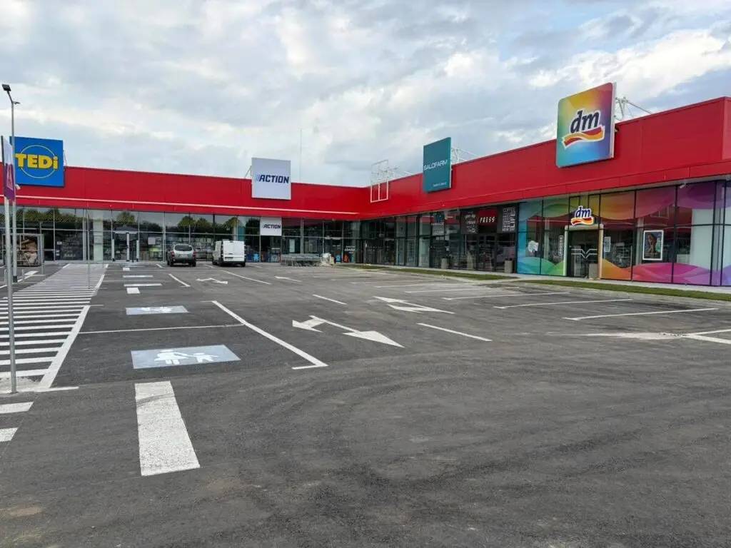 Bacăul primește un nou spațiu modern: Aurora Retail Park aduce viață într-o fostă zonă industrială