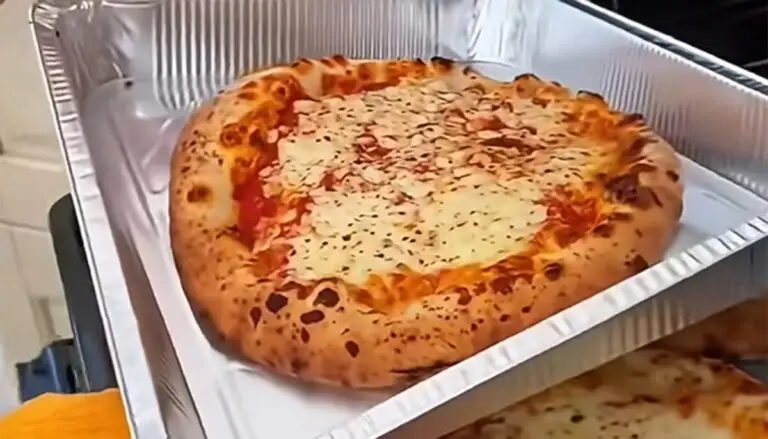 Cum să gătești 3 pizza simultan în cuptorul clasic