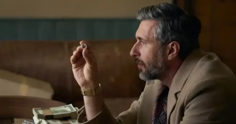 Dragoș Bucur joacă în noul thriller al regizorului David Mackenzie