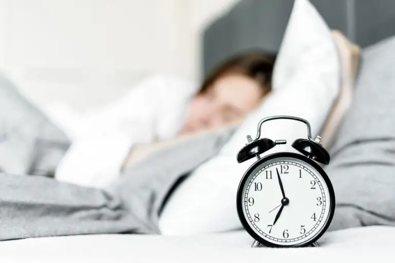 20 de Minute de Liniște: Pian și Natură pentru Somn Odihnitor