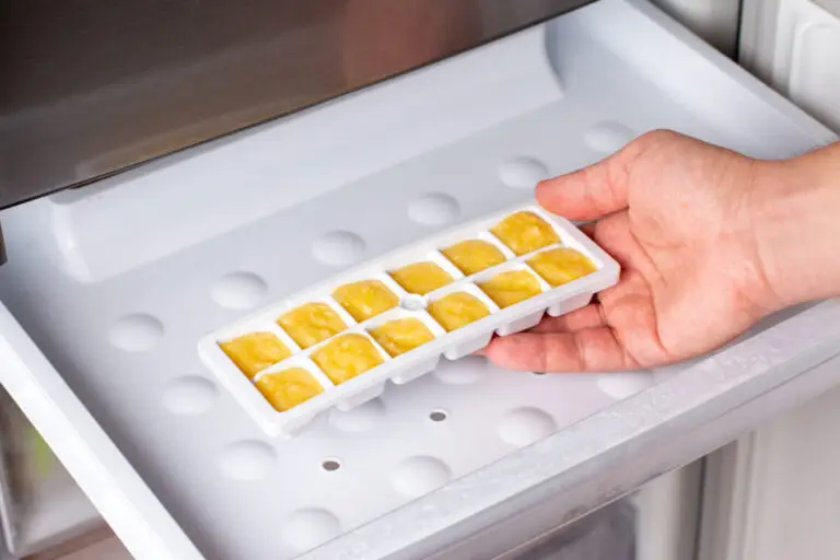 Cuburi de gheață cu turmeric pentru ten strălucitor