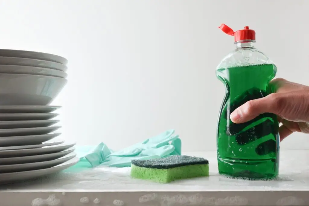 Detergent de vase: 7 utilizări geniale în casă - Corp sănătos
