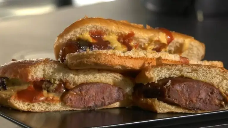 Hot-dog rapid și gustos: rețeta simplă pentru zile aglomerate