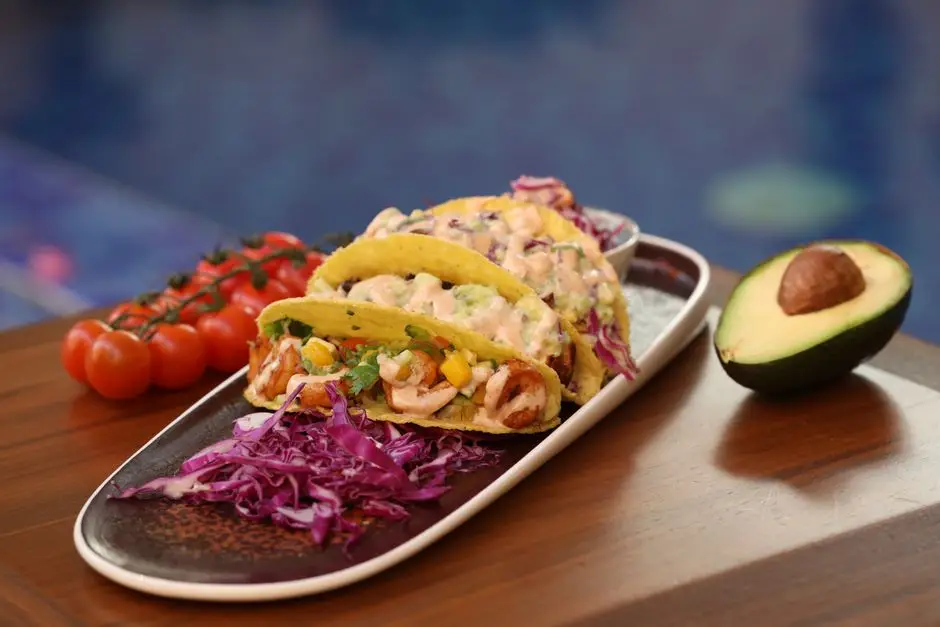 Tacos de Pește cu Varză Murată, Avocado și Sos de Lime