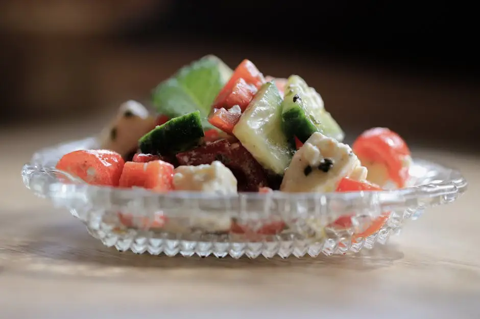 Salată Caldă de Linte Roșie cu Roșii Coapte, Feta și Dressing de Sumac