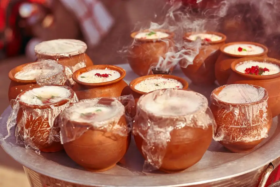 Lassi de Caise cu Cardamom, Iaurt și Apă de Trandafiri