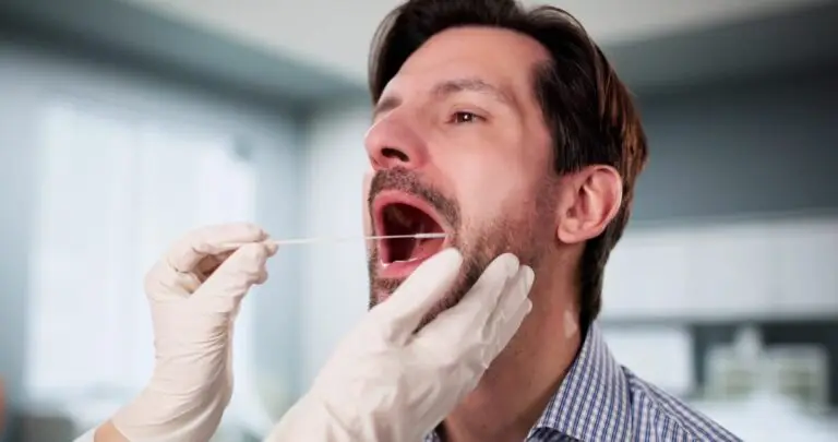 Semne de cancer oral pe care le ignori fără să vrei