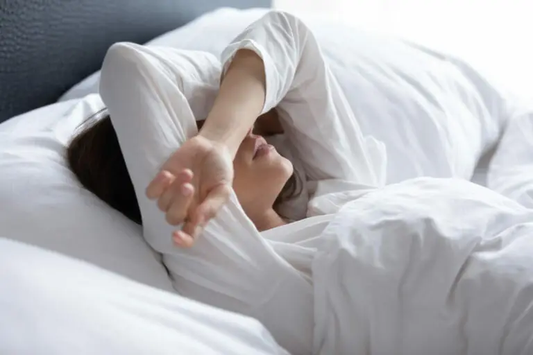 Te simți mereu obosită după 30 de ani? Cauzele ascunse