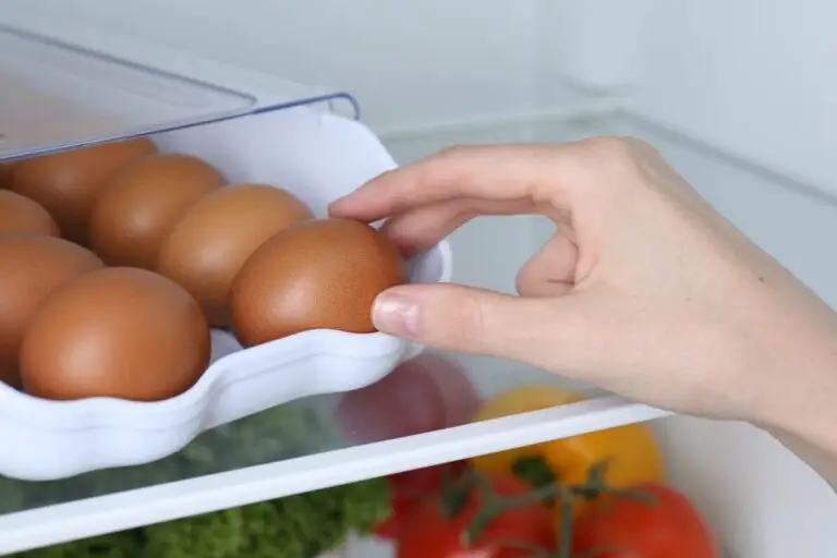 Unde păstrezi ouăle în frigider ca să rămână proaspete