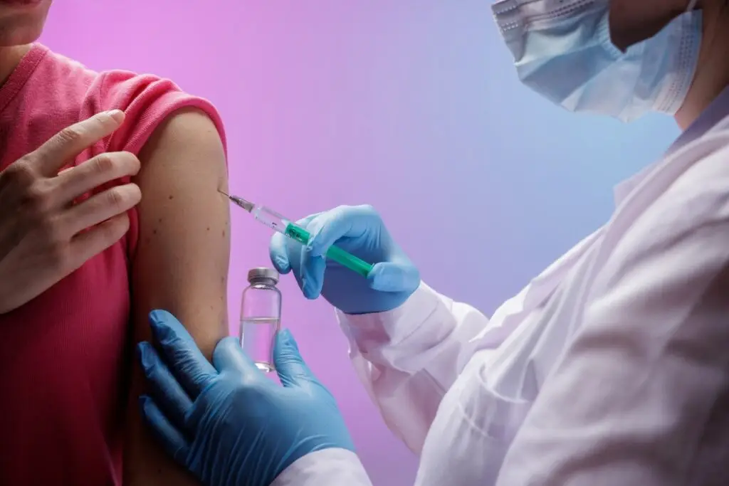 Vaccinul pentru zona zoster te-ar putea proteja și de demență - Corp sănătos