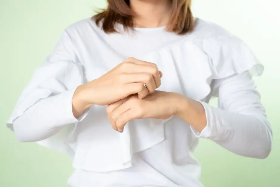Oboseala care nu trece și furnicăturile în mâini sau picioare pot fi semnale de alarmă: ce ascunde deficitul de vitamina B12 — Photo: Picas Joe (Pexels)