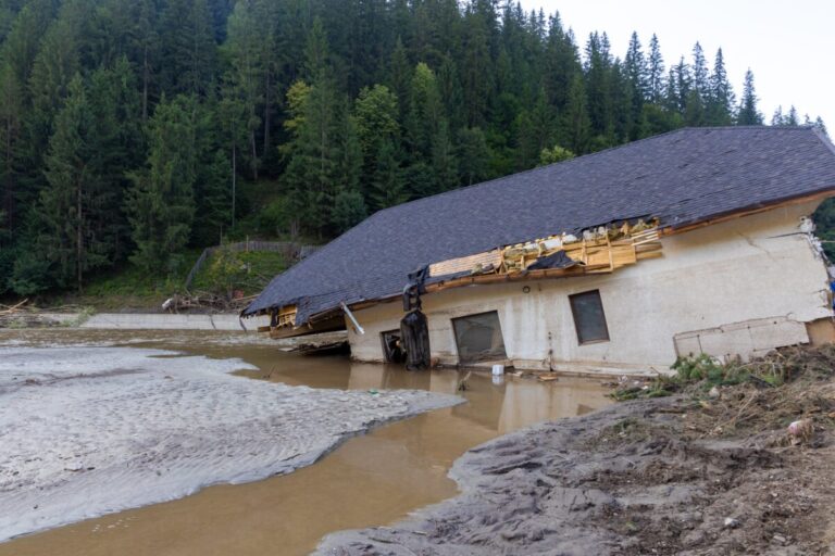 Casa inundată? Iată cum poți primi despăgubiri rapid