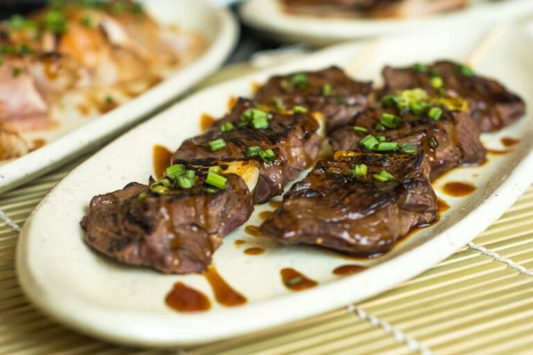 Rulouri de Vită cu Legume de Vară la Grătar și Sos Teriyaki de Casă