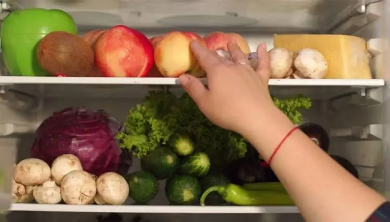 Piersici la frigider sau la temperatura camerei? Iată regula simplă