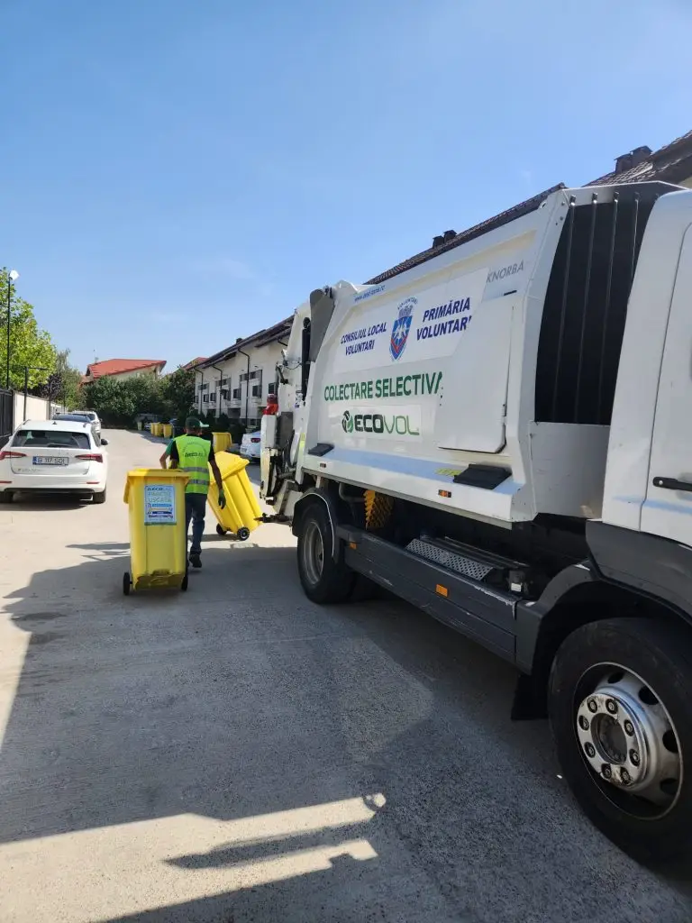 Un Voluntari mai curat începe din fiecare gospodărie. Europubele galbene gratuite pentru reciclare