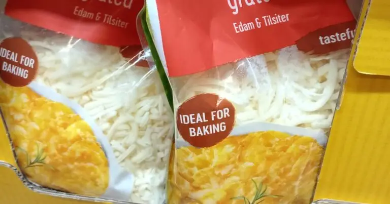 Ce se ascunde în brânza rasă din supermarket, pe etichetă