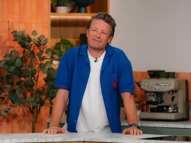 Jamie Oliver a slăbit 12 kg fără dietă: ce a scos din farfurie