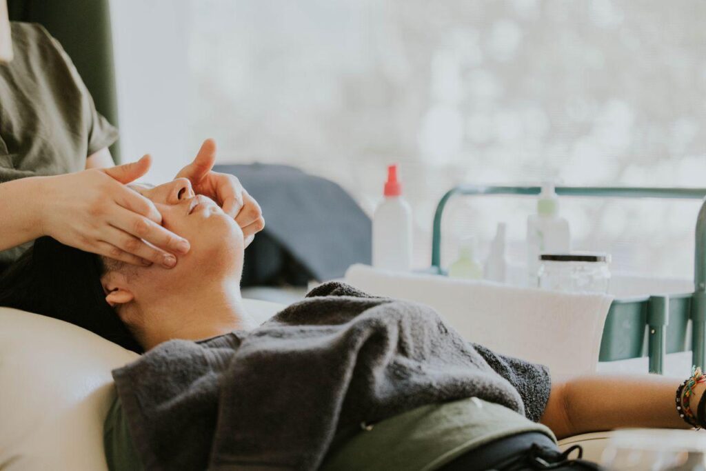 Liniile fine din jurul ochilor: de ce apar mai devreme - wellness