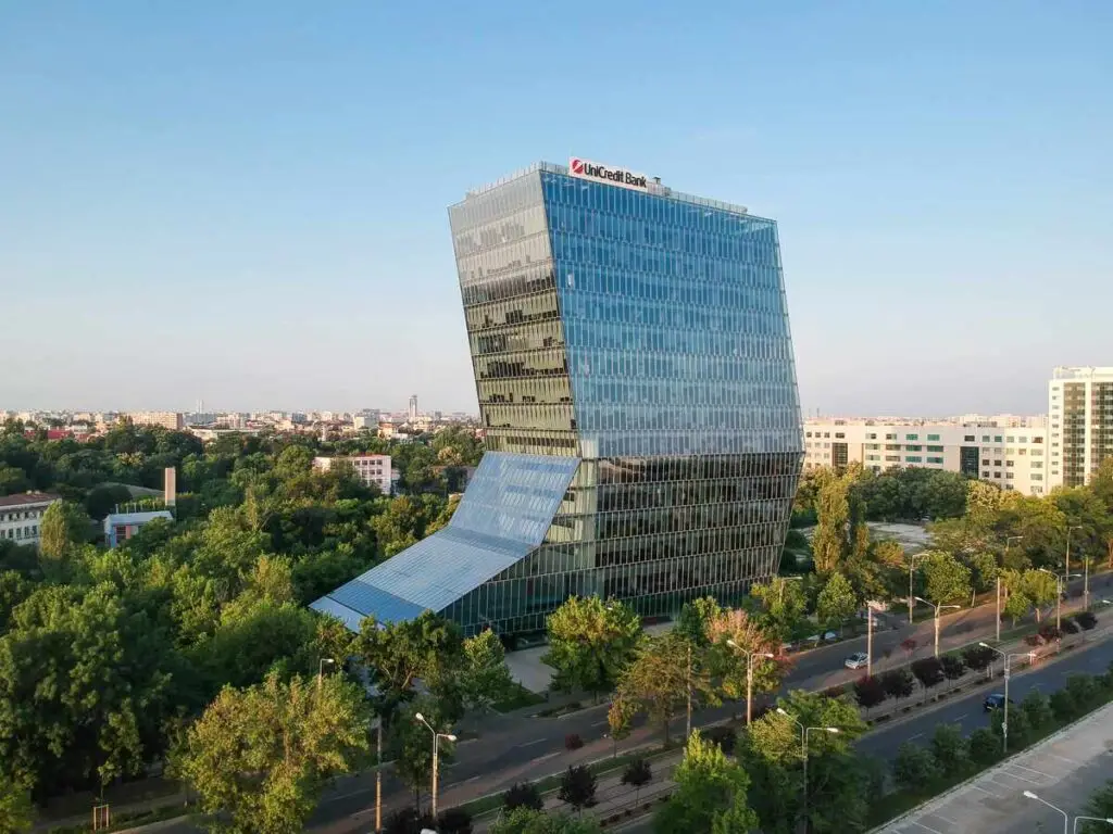 UniCredit, pe primul loc în România în Euromoney Cash Management Survey 2026
