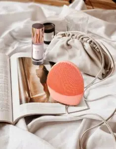 Beauty tech de toamnă: 4 device-uri pentru rutina ta de ten - wellness