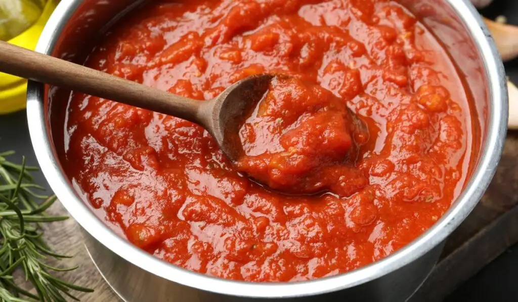 Ce sare pui la bulion ca să iasă perfect la conserve - Corp sănătos