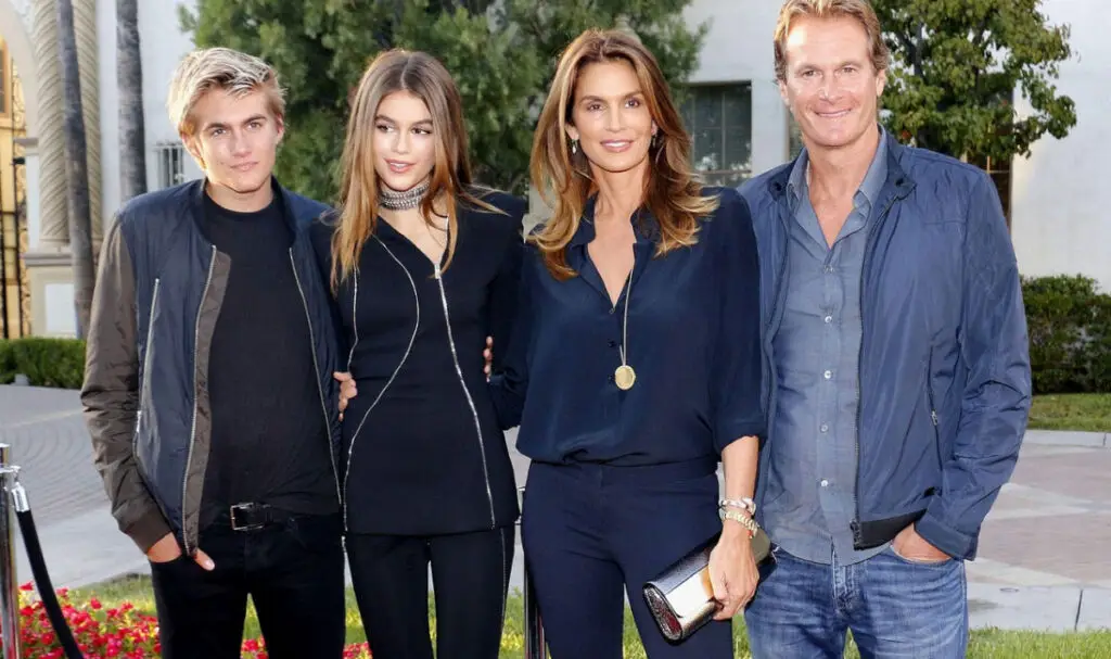 Presley Gerber, fiul lui Cindy Crawford, a murit la 27 de ani - Corp sănătos