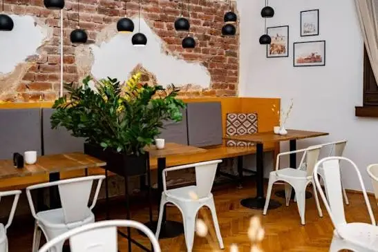 Suento by Gram Bistro, o oază urbană cu terasă de cărămidă - Timp liber