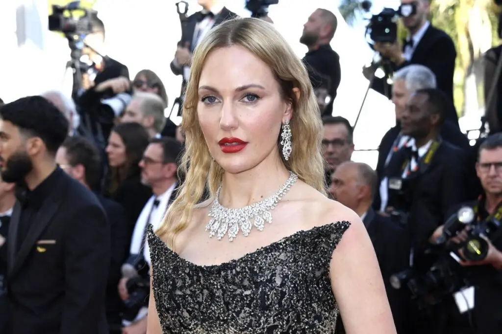 Meryem Uzerli, reîntâlnire cu Halit Ergenç la El Gouna - Corp sănătos