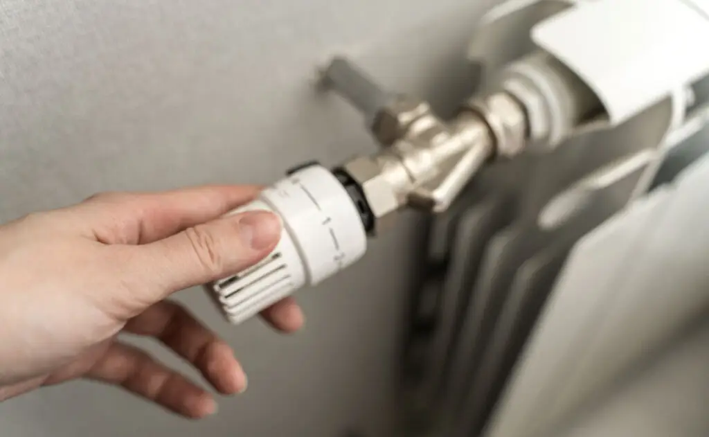 Trucul cu folie de aluminiu care încălzește mai bine camera - Corp sănătos